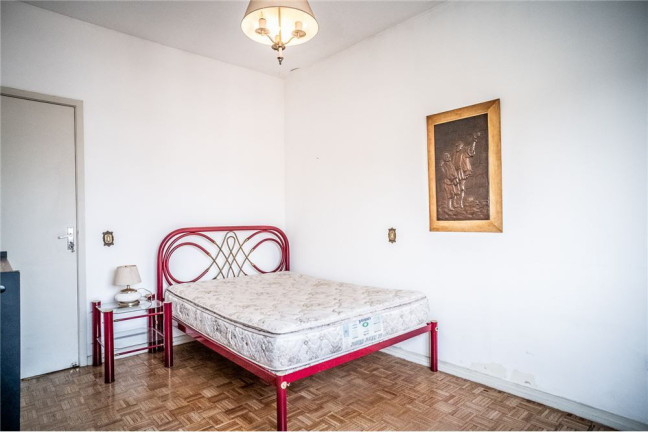 Imagem Imóvel com 3 Quartos à Venda, em Menino Deus - Porto Alegre Imagem Imóvel com 3 Quartos à Venda, em Menino Deus - Porto Alegre