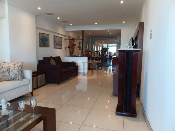 Imagem Imóvel com 4 Quartos à Venda, 243 m² em Icaraí - Niterói Imagem Imóvel com 4 Quartos à Venda, 243 m² em Icaraí - Niterói