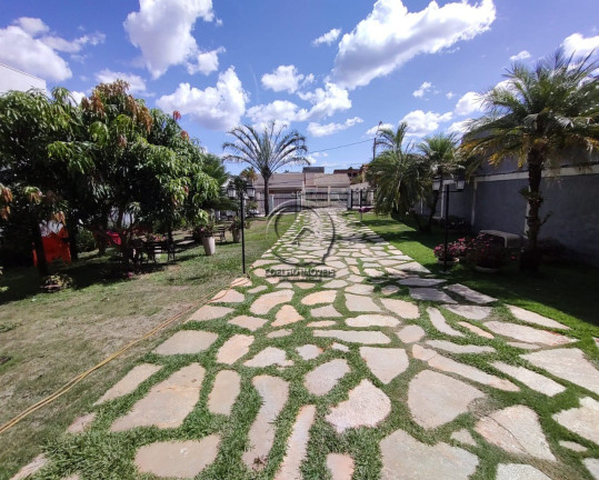 Imagem Casa com 3 Quartos para Alugar, 270 m² em Setor Habitacional Samambaia - Vicente Pires Imagem Casa com 3 Quartos para Alugar, 270 m² em Setor Habitacional Samambaia - Vicente Pires