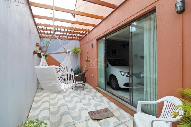 Imagem Casa de Condomínio com 3 Quartos à Venda, 172 m² em Medianeira - Porto Alegre Imagem Casa de Condomínio com 3 Quartos à Venda, 172 m² em Medianeira - Porto Alegre