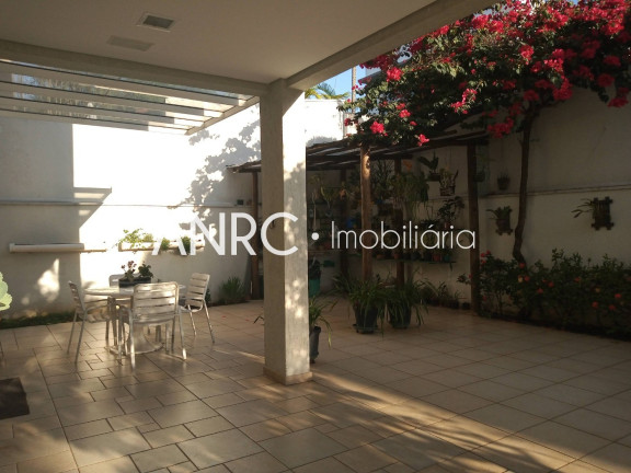 Imagem Casa com 4 Quartos à Venda, 720 m² em Alphaville - Santana De Parnaíba Imagem Casa com 4 Quartos à Venda, 720 m² em Alphaville - Santana De Parnaíba