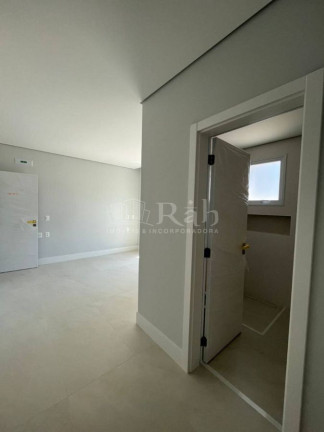 Imagem Apartamento com 4 Quartos à Venda, 132 m² em Centro - Balneário Camboriú Imagem Apartamento com 4 Quartos à Venda, 132 m² em Centro - Balneário Camboriú