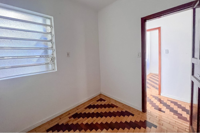 Imagem Imóvel com 4 Quartos à Venda, 94 m² em Navegantes - Porto Alegre