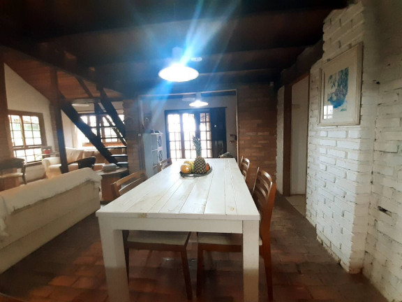 Imagem Casa com 4 Quartos à Venda, em Campeche - Florianópolis Imagem Casa com 4 Quartos à Venda, em Campeche - Florianópolis