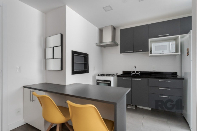 Imagem Apartamento com 1 Quarto para Alugar, 60 m² em Jardim Do Salso - Porto Alegre