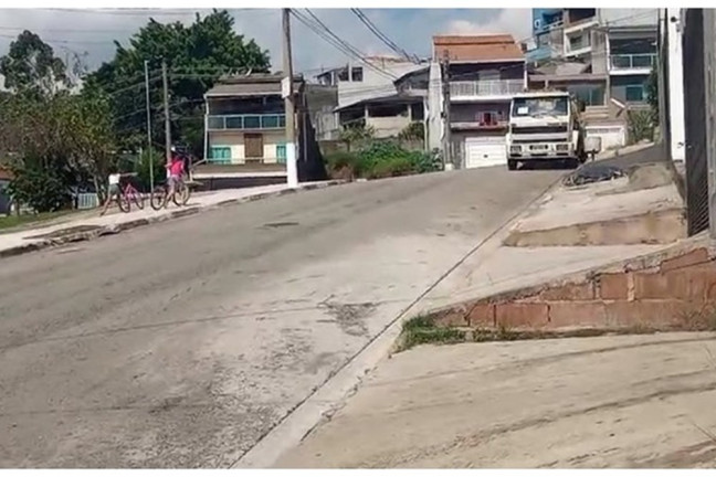 Imagem Terreno à Venda, 150 m² em Laranjeiras - Caieiras Imagem Terreno à Venda, 150 m² em Laranjeiras - Caieiras
