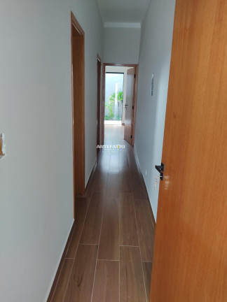 Imagem Casa com 2 Quartos à Venda, 75 m²
