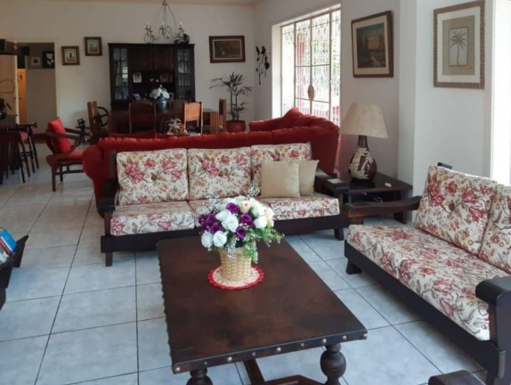 Imagem Casa com 10 Quartos à Venda, 320 m² em Carlos Guinle - Teresópolis Imagem Casa com 10 Quartos à Venda, 320 m² em Carlos Guinle - Teresópolis