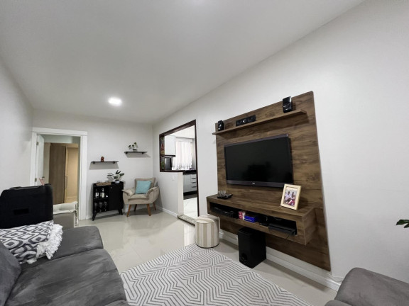 Imagem Casa com 3 Quartos à Venda, 200 m² em São João Do Rio Vermelho - Florianópolis
