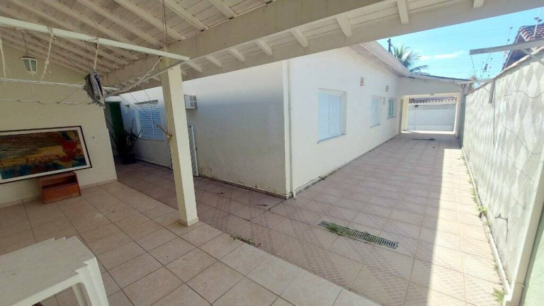 Imagem Casa com 4 Quartos à Venda, 300 m² em Balneário Stella Maris - Peruíbe Imagem Casa com 4 Quartos à Venda, 300 m² em Balneário Stella Maris - Peruíbe