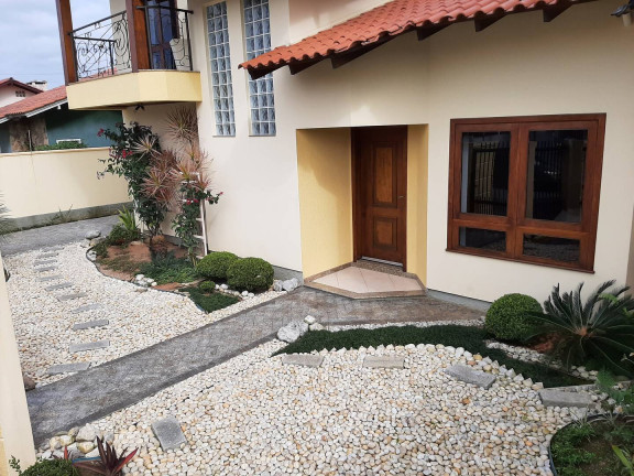Imagem Sobrado com 3 Quartos à Venda, 590 m² em Centro - Tijucas Imagem Sobrado com 3 Quartos à Venda, 590 m² em Centro - Tijucas