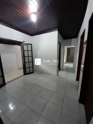 Imagem Casa com 3 Quartos à Venda, 300 m² em Jardim Santa Maria - Jacareí Imagem Casa com 3 Quartos à Venda, 300 m² em Jardim Santa Maria - Jacareí