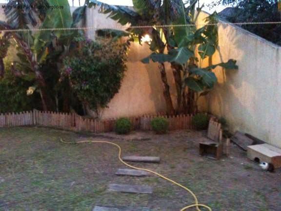 Imagem Sobrado com 3 Quartos à Venda, 266 m² em Aberta Dos Morros - Porto Alegre