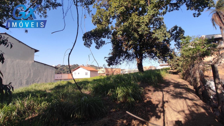 Imagem Terreno à Venda, 1.440 m² em Novo Retiro - Esmeraldas Imagem Terreno à Venda, 1.440 m² em Novo Retiro - Esmeraldas