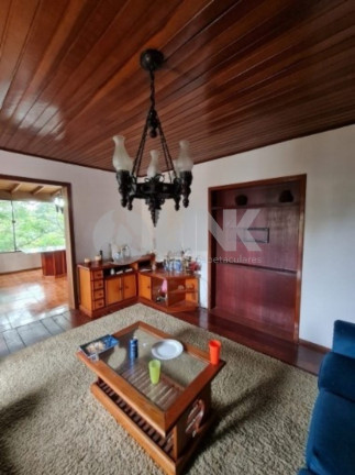 Imagem Imóvel com 3 Quartos à Venda, 214 m² em Jardim Lindóia - Porto Alegre