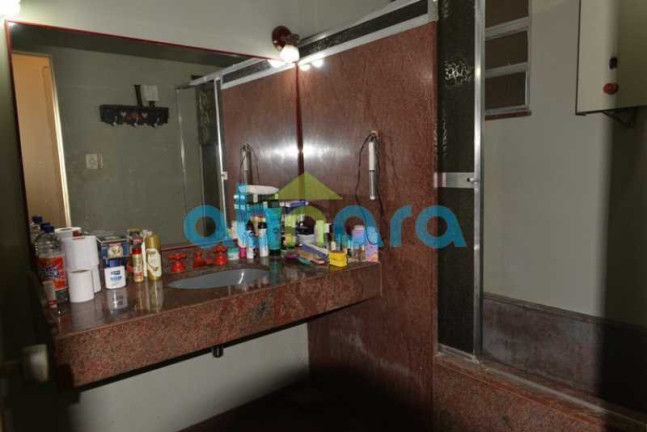 Imagem Apartamento com 3 Quartos à Venda, 180 m² em Copacabana - Rio De Janeiro