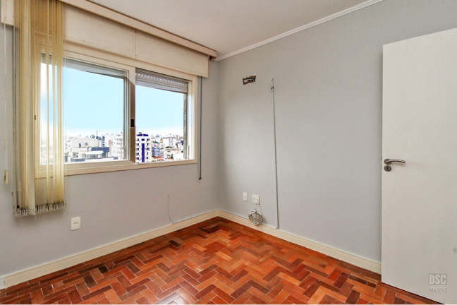 Imagem Apartamento com 2 Quartos à Venda, 71 m² em Santana - Porto Alegre