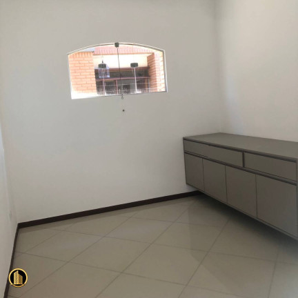 Imagem Casa com 3 Quartos para Alugar, em Centro - Taubaté Imagem Casa com 3 Quartos para Alugar, em Centro - Taubaté