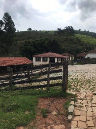 Fazenda à Venda, 100 m² em Zona Rural - Aiuruoca