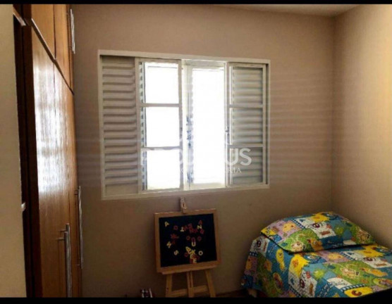 Imagem Casa com 4 Quartos à Venda, 140 m² em Jardim Campo Limpo - São Paulo