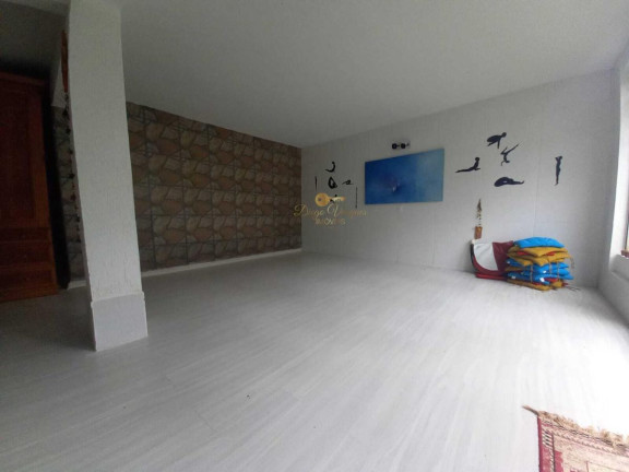 Imagem Casa com 4 Quartos à Venda, 180 m² em Iucas - Teresópolis