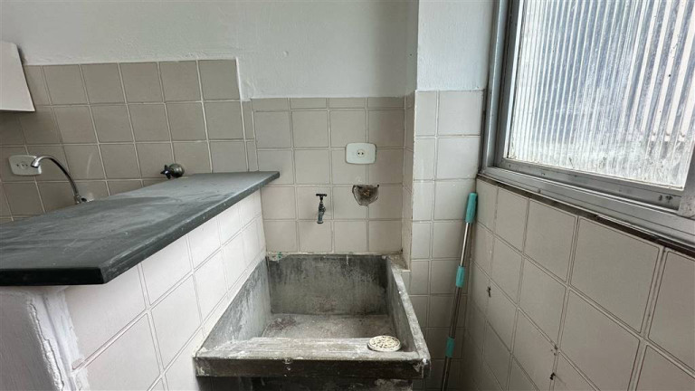 Imagem Kitnet à Venda, 32 m² em Aviação - Praia Grande Imagem Kitnet à Venda, 32 m² em Aviação - Praia Grande