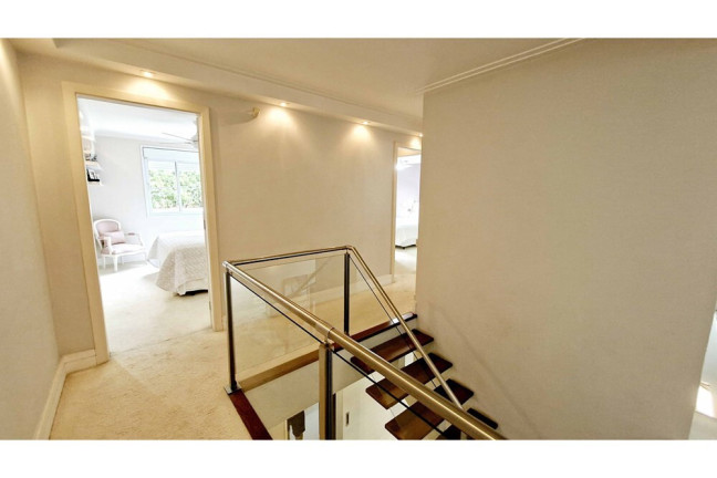 Imagem Casa com 3 Quartos à Venda, 295 m² em Caxingui - São Paulo Imagem Casa com 3 Quartos à Venda, 295 m² em Caxingui - São Paulo