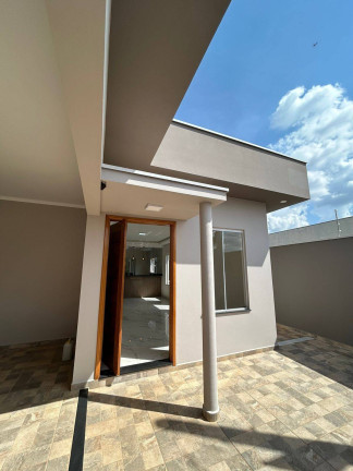 Casa com 3 Quartos à Venda, 250 m² em Lívia - Botucatu