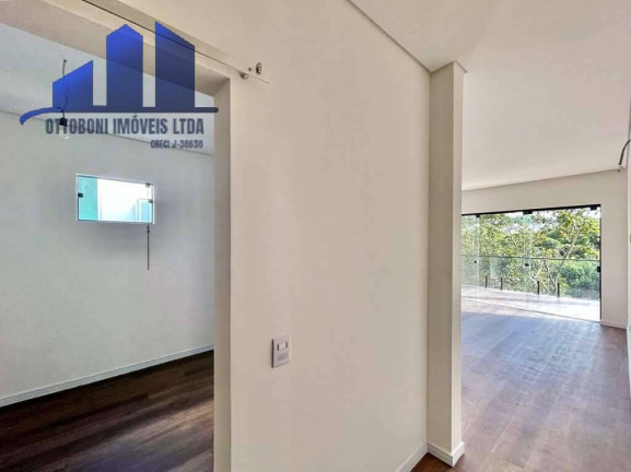 Imagem Casa com 4 Quartos à Venda, 400 m² em Golf Gardens - Carapicuíba Imagem Casa com 4 Quartos à Venda, 400 m² em Golf Gardens - Carapicuíba