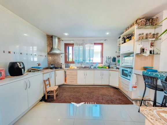 Imagem Sobrado com 3 Quartos à Venda, 253 m² em Los Angeles - Barra Velha