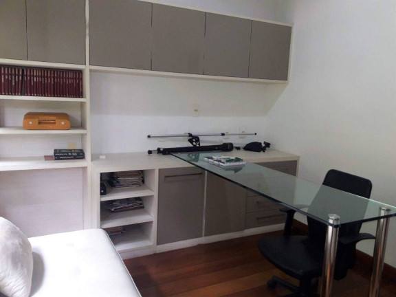 Imagem Casa com 4 Quartos à Venda, 700 m² em Piratininga - Niterói