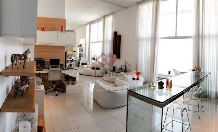 Imagem Apartamento com 2 Quartos à Venda, 187 m² em Cerqueira César - São Paulo