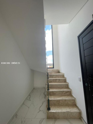 Imagem Casa com 3 Quartos à Venda, 140 m² em Villas Do Jaguari - Santana De Parnaíba Imagem Casa com 3 Quartos à Venda, 140 m² em Villas Do Jaguari - Santana De Parnaíba