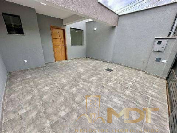 Imagem Casa com 3 Quartos à Venda, 128 m² em Santa Mônica - Belo Horizonte Imagem Casa com 3 Quartos à Venda, 128 m² em Santa Mônica - Belo Horizonte