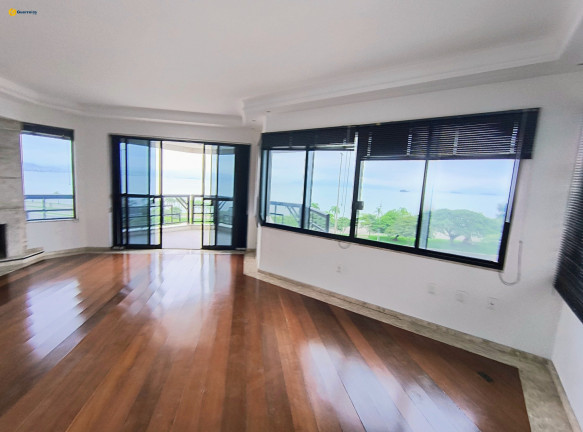 Imagem Apartamento com 3 Quartos à Venda, 216 m² em Agronômica - Florianópolis Imagem Apartamento com 3 Quartos à Venda, 216 m² em Agronômica - Florianópolis