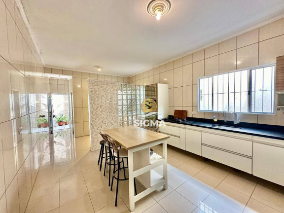 Imagem Sobrado com 3 Quartos à Venda, 212 m² em Vicente De Carvalho - Guarujá Imagem Sobrado com 3 Quartos à Venda, 212 m² em Vicente De Carvalho - Guarujá