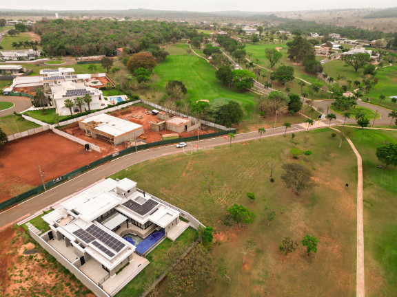 Terreno à Venda, 2.073 m² em Terras Do Golf - Campo Grande