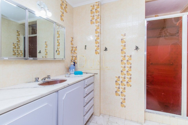 Imagem Imóvel com 3 Quartos à Venda,  em Moinhos De Vento - Porto Alegre