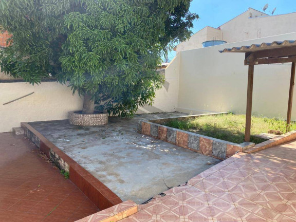 Imagem Casa com 3 Quartos à Venda, 300 m² em Jardim Gonçalves - Sorocaba Imagem Casa com 3 Quartos à Venda, 300 m² em Jardim Gonçalves - Sorocaba