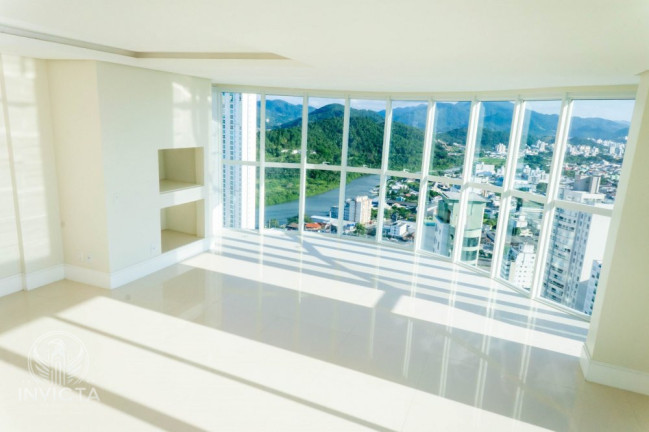 Imagem Cobertura com 3 Quartos à Venda, 246 m² em Centro - Balneário Camboriú Imagem Cobertura com 3 Quartos à Venda, 246 m² em Centro - Balneário Camboriú