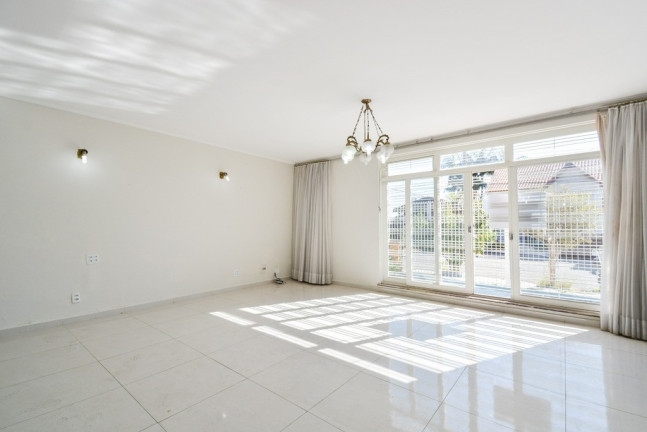 Casa com 3 Quartos à Venda, 282 m² em Bosque Da Saúde - São Paulo