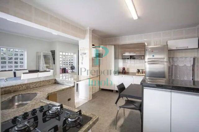Imagem Casa com 4 Quartos à Venda, 210 m² em Vila Yara - Osasco