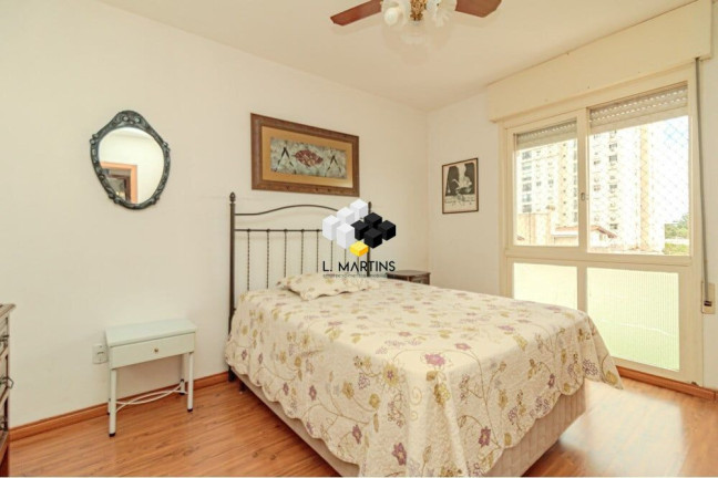 Imagem Apartamento com 2 Quartos à Venda, 74 m² em Passo Da Areia - Porto Alegre
