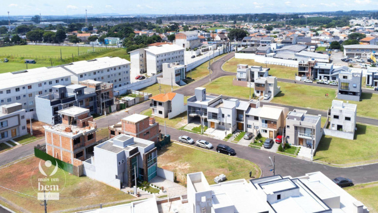 Imagem Sobrado com 3 Quartos à Venda, 132 m² em Campo De Santana - Curitiba