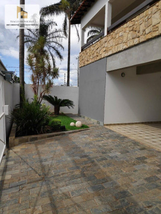 Imagem Sobrado com 4 Quartos à Venda ou Locação, 360 m² em Araraquara