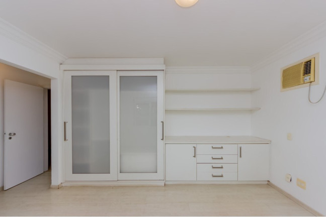 Imagem Casa de Condomínio com 4 Quartos à Venda, 276 m² em Interlagos - São Paulo Imagem Casa de Condomínio com 4 Quartos à Venda, 276 m² em Interlagos - São Paulo