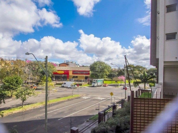 Imagem Casa com 3 Quartos à Venda, 166 m² em Jardim Itu - Porto Alegre Imagem Casa com 3 Quartos à Venda, 166 m² em Jardim Itu - Porto Alegre