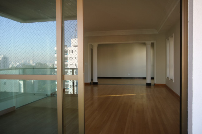 Imagem Apartamento com 3 Quartos à Venda, 243 m² em Vila Suzana - São Paulo