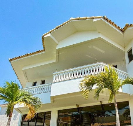 Imagem Casa com 4 Quartos à Venda, 600 m² em Centro - Guarapari