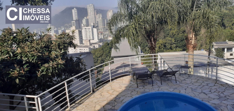Imagem Sobrado com 5 Quartos à Venda, 516 m² em Fazenda - Itajaí